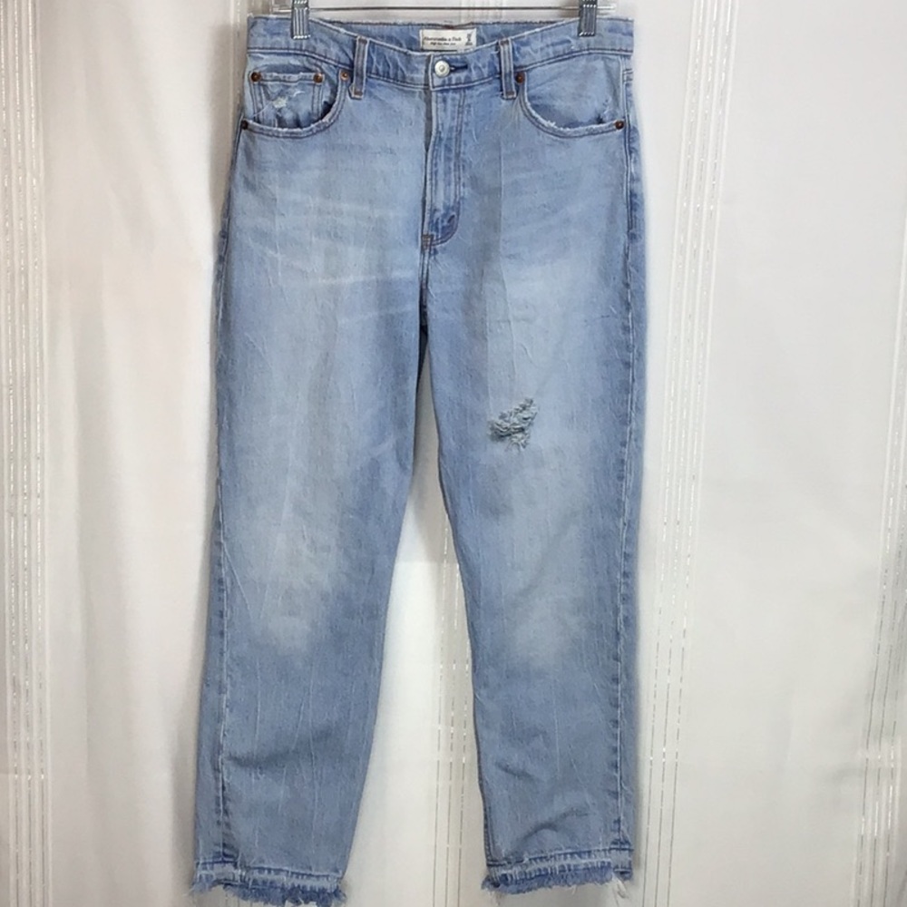 Abercrombie ‘High Rise Mom Jean’ Frayed Ankle Distressed Denim Sz.29/8R - Picture 4 of 12